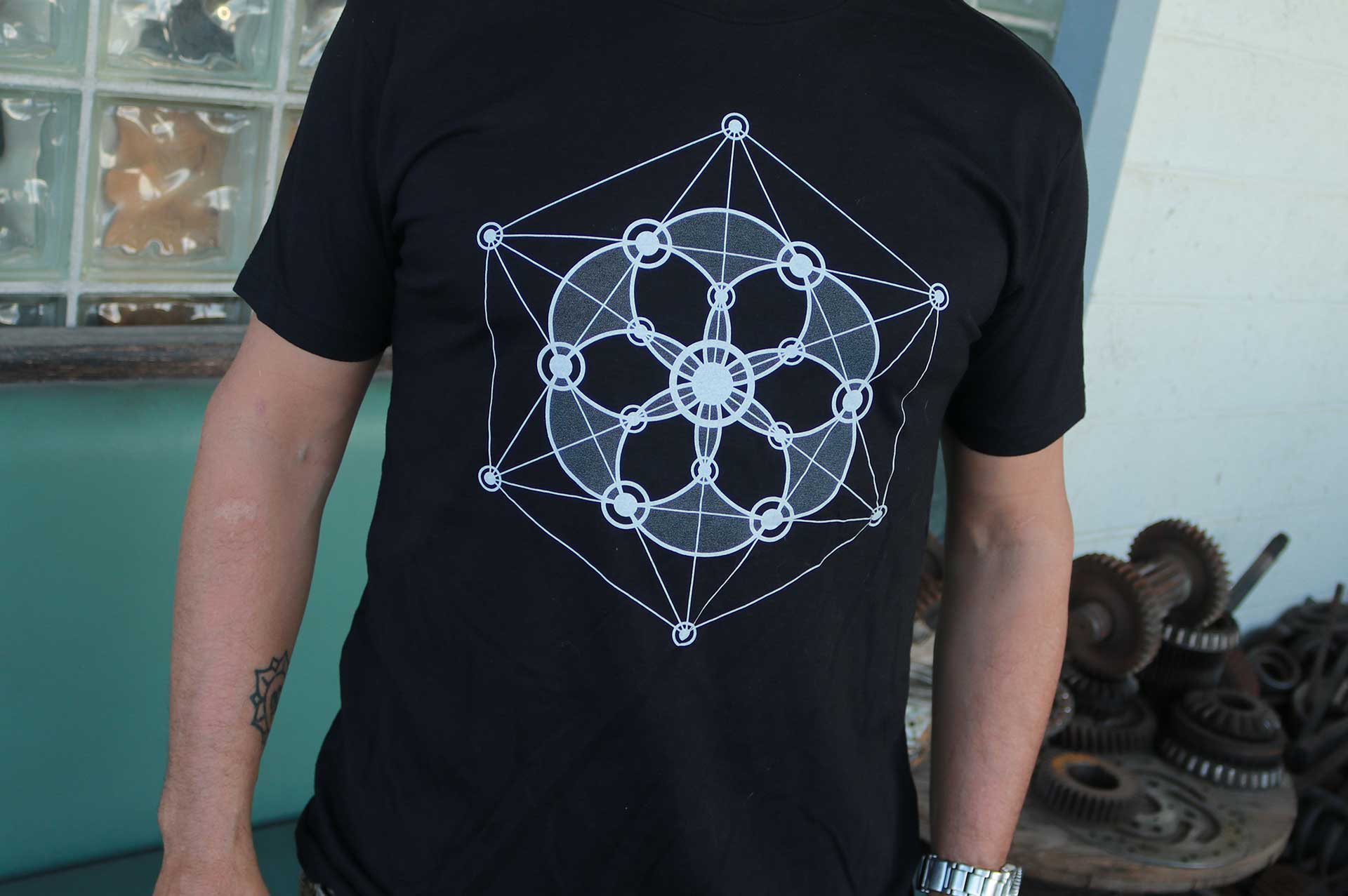 Nectar Collector<sup>®</sup> Unisex T-Shirt Spirit of Life Edition - Image 4